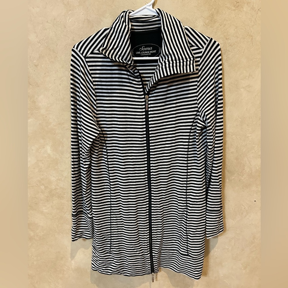 Soma Black and White Striped zip front lounge jacket medium